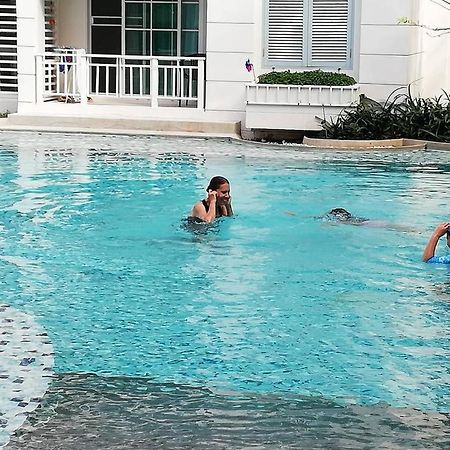 Summer Hua Hin By Sirirat Buitenkant foto
